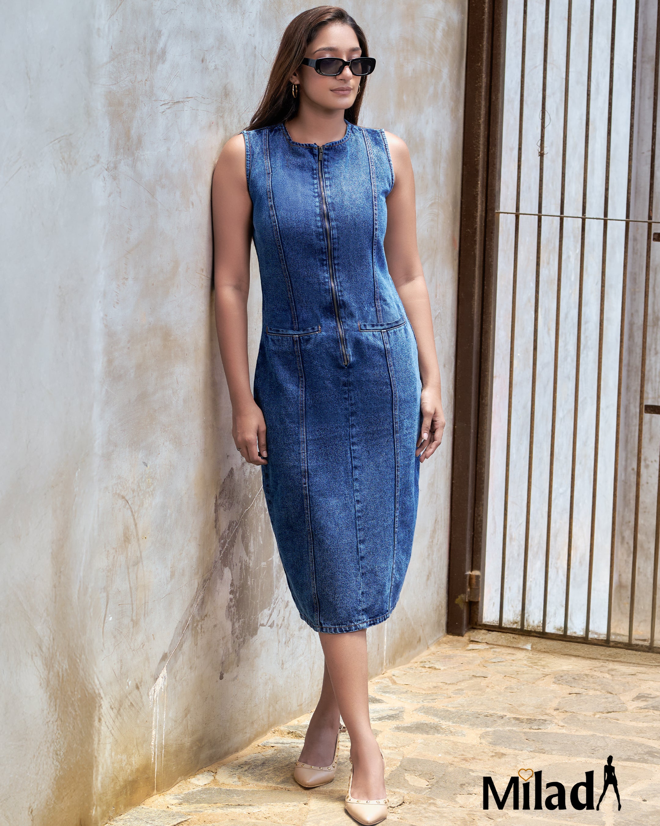 FRONT ZIPPER HIGH NECK MIDI DRESS