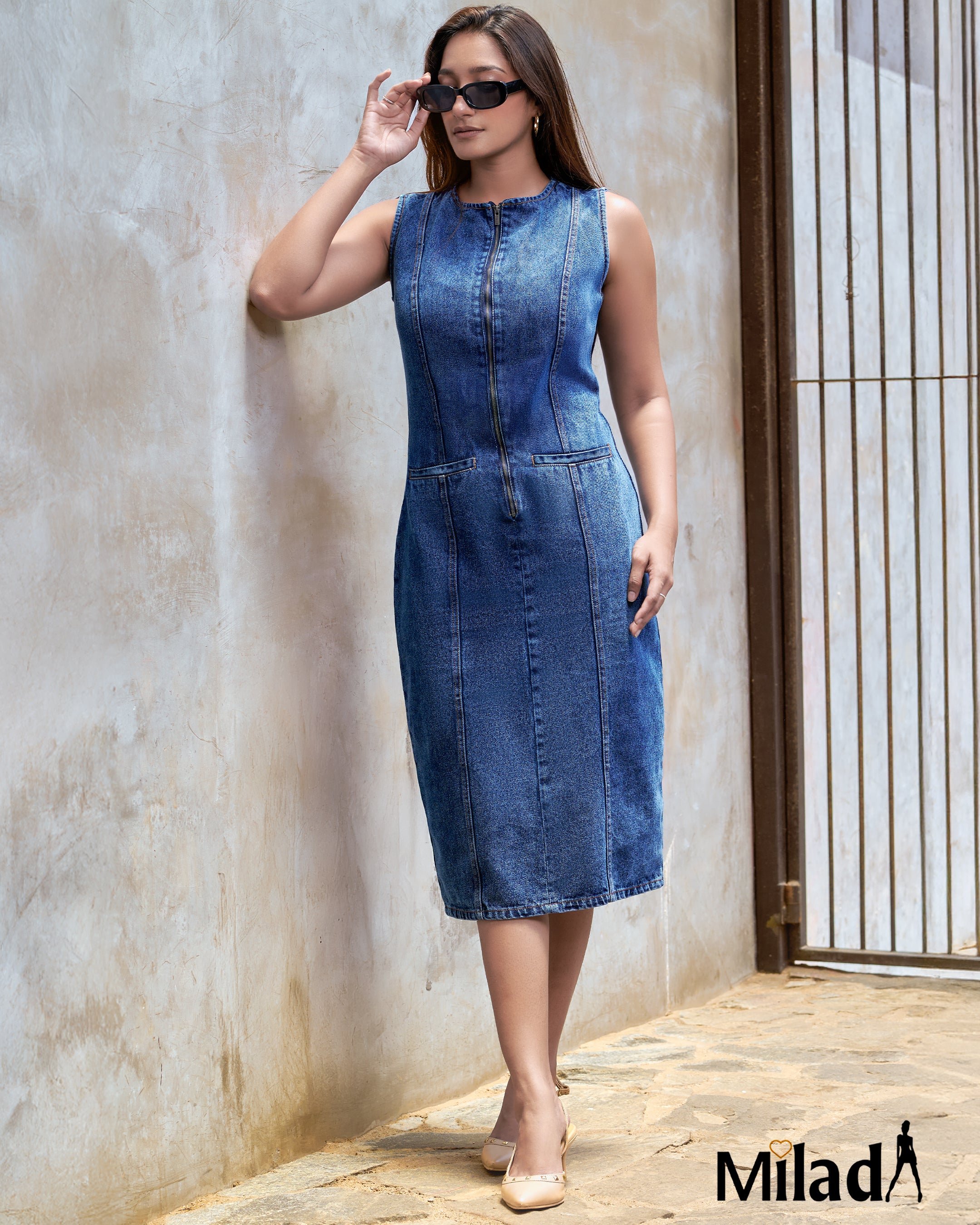 FRONT ZIPPER HIGH NECK MIDI DRESS