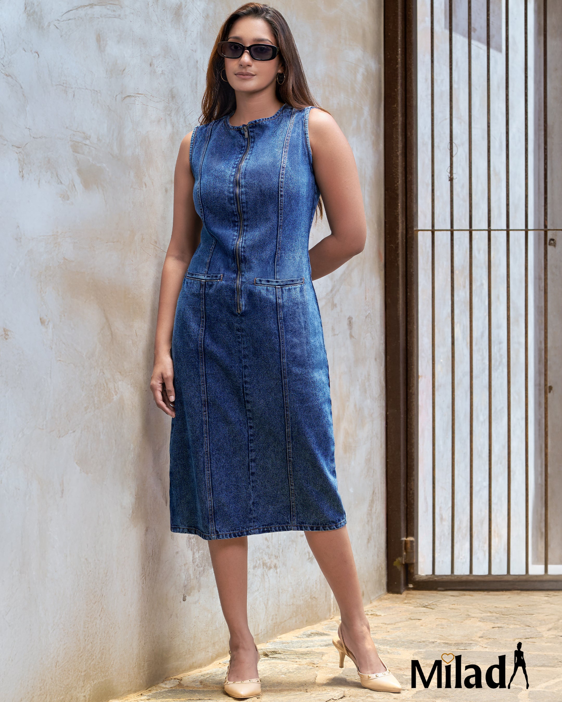 FRONT ZIPPER HIGH NECK MIDI DRESS